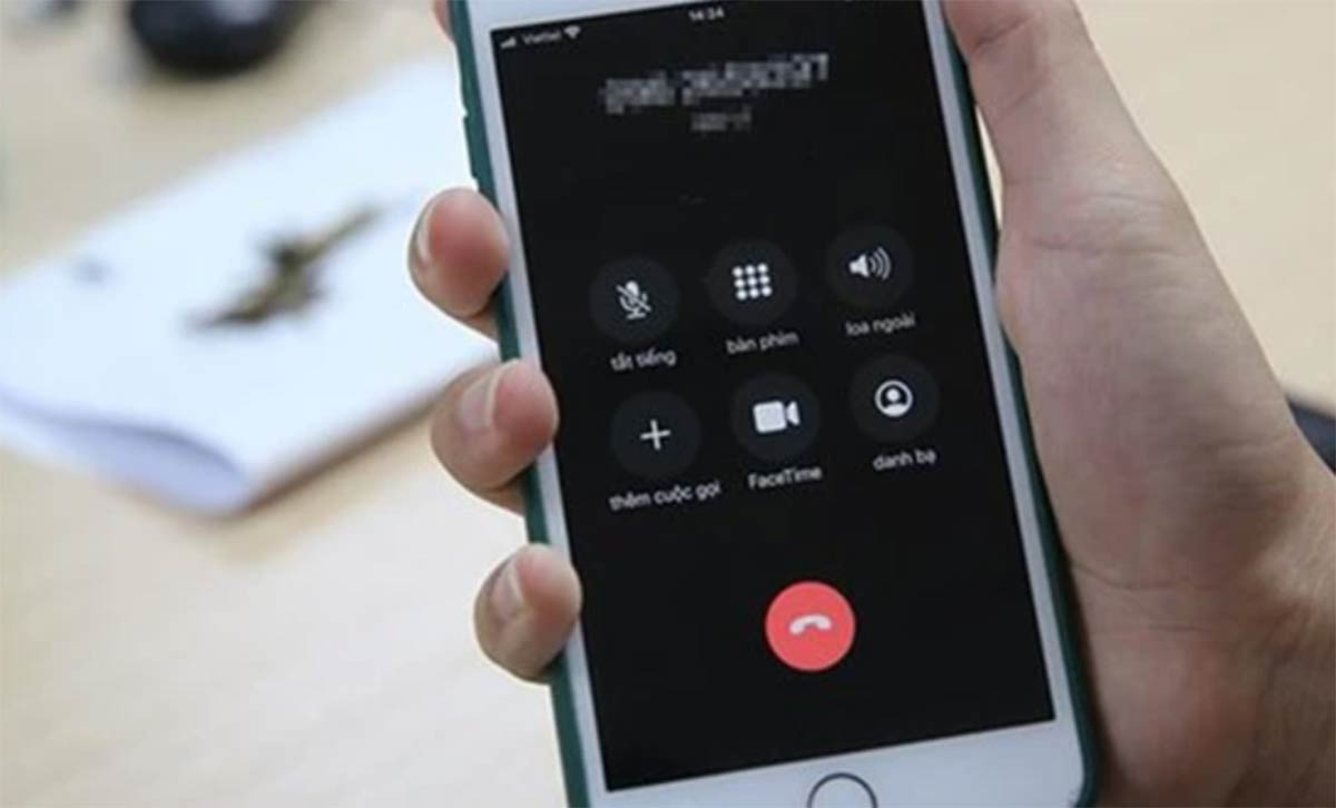 Loạt thủ đoạn tinh vi mới, mạo danh ng&#226;n h&#224;ng lừa đảo tiền tỷ - Ảnh 1