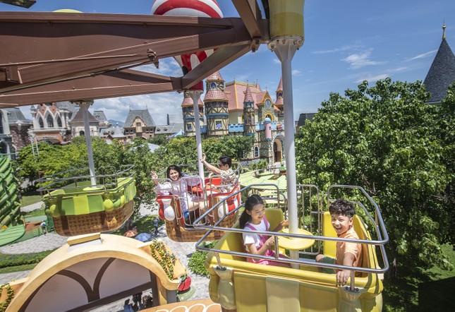 C&ocirc;ng vi&ecirc;n giải tr&iacute; đỉnh cao VinWonders với hơn 100 tr&ograve; chơi hấp dẫn mọi lứa tuổi