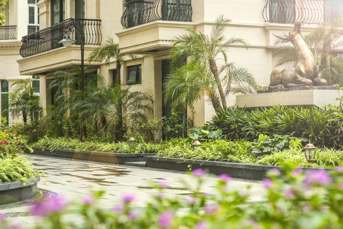 Thảnh thơi thư gi&atilde;n tại khu vườn Ch&acirc;u &Acirc;u tươi m&aacute;t.