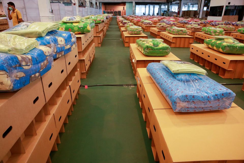 COVID-19 diễn biến xấu, Thái Lan xây bệnh viện dã chiến 1.800 giường ở sân bay - Ảnh 5