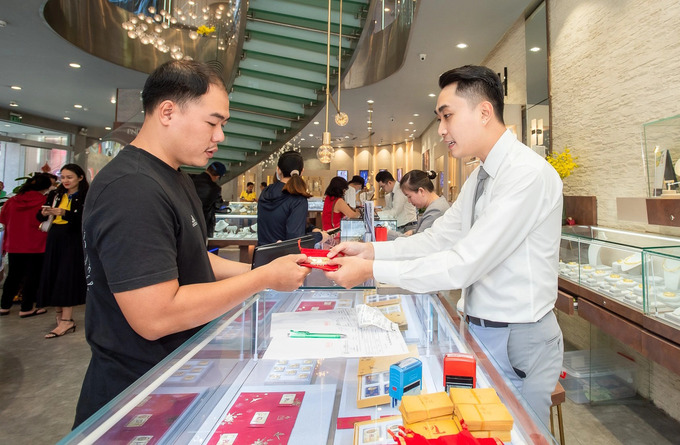 Ng&agrave;nh thuế sẽ tăng cường quản l&yacute; thu với c&aacute;c doanh nghiệp kinh doanh v&agrave;ng bạc, đ&aacute; qu&yacute;.