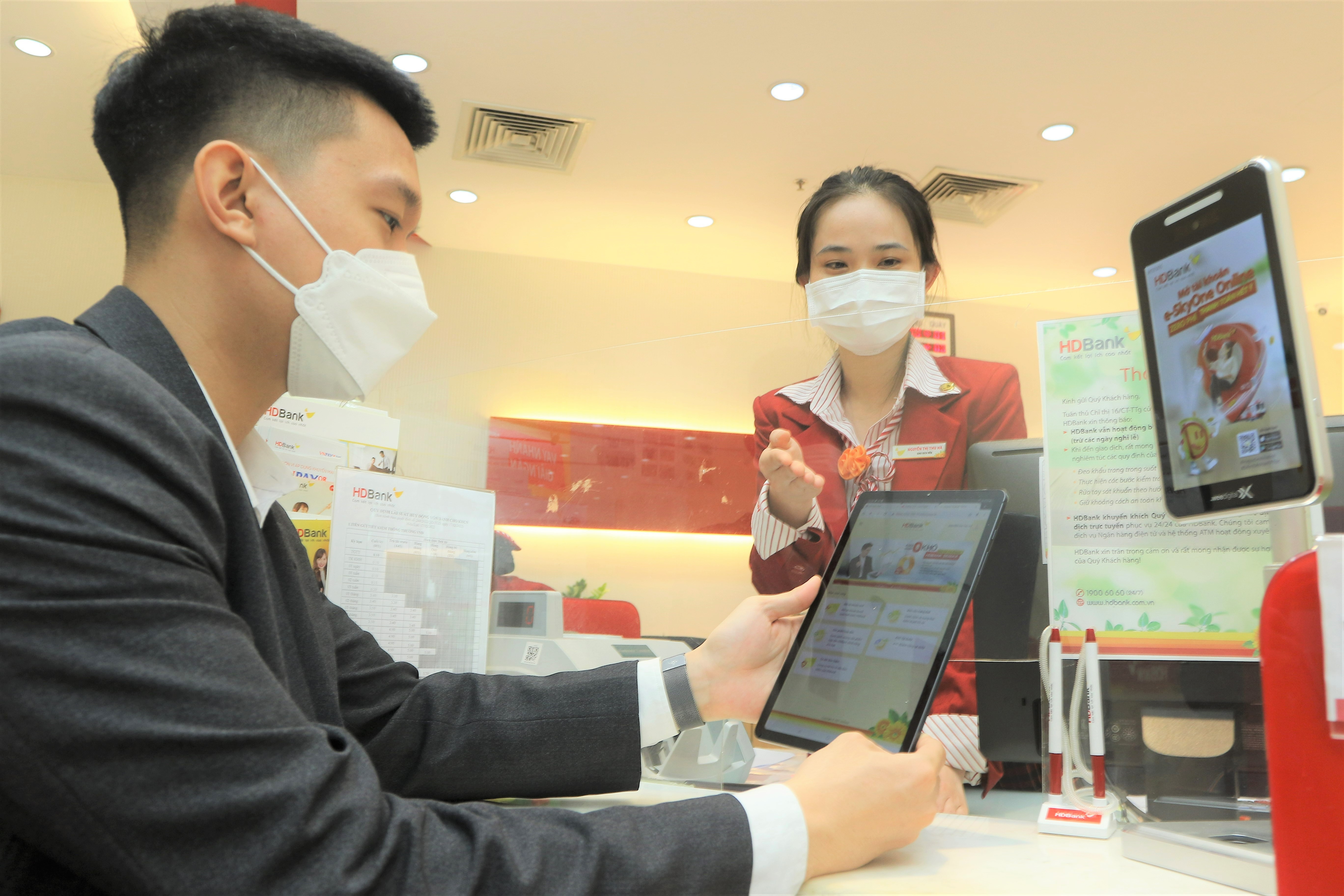 Ph&#237; 0 đồng cho tất cả c&#225;c giao dịch online e-SkyOne tại HDBank - Ảnh 1