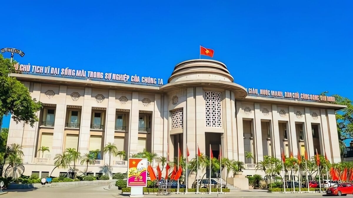 NHNN &#39;lệnh&#39; c&#225;c ng&#226;n h&#224;ng cắt giảm l&#227;i suất cho vay - Ảnh 1