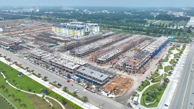 Ch&uacute; th&iacute;ch: C&ocirc;ng ty Cổ phần Đầu tư x&acirc;y dựng c&ocirc;ng nghiệp Nam Kim chủ đầu tư dự &aacute;n K-Home New City đang nợ gần 120 tỷ đồng.