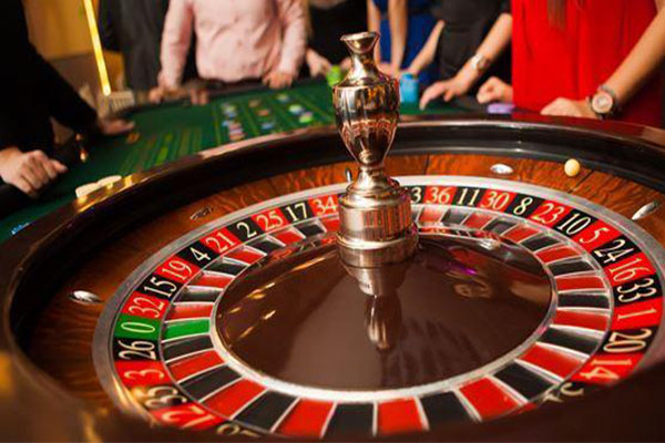 B&ocirc;̣ Tài chính đ&ecirc;̀ xu&acirc;́t người Việt muốn v&agrave;o chơi tại casino phải mua v&eacute; 2,5 triệu đồng/ng&agrave;y (ảnh minh họa).