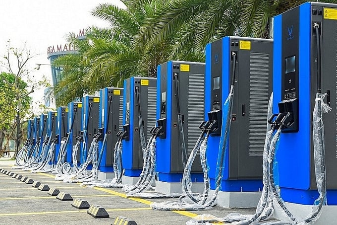 Việt Nam sẽ c&oacute; quy chuẩn cho trụ sạc xe điện.