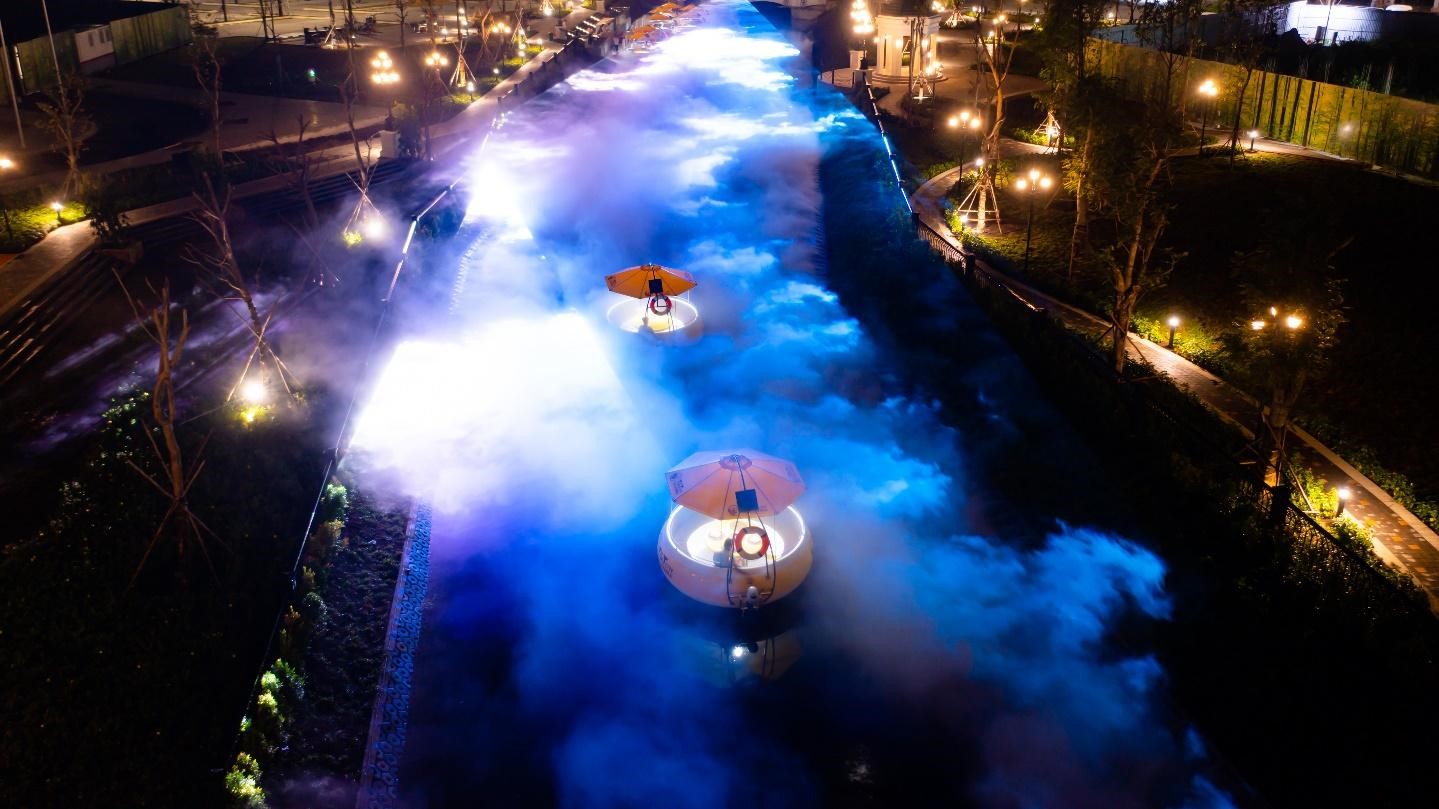 Cận cảnh D&#242;ng s&#244;ng &#193;nh s&#225;ng huyền ảo chuẩn bị được khai trương tại TP Thi&#234;n ni&#234;n kỷ - Ảnh 4