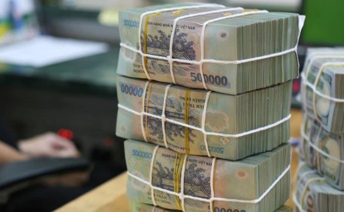 Tăng trưởng t&#237;n dụng cao nhất trong v&#242;ng 10 năm qua, loạt nh&#224; băng đang cạn &#39;room&#39; - Ảnh 1