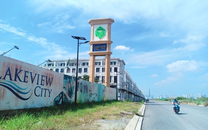 C&ocirc;ng ty TNHH Ph&aacute;t triển Quốc tế Thế kỷ 21 (C&ocirc;ng ty th&agrave;nh vi&ecirc;n của Novaland) nợ thuế &ldquo;khủng&rdquo;, l&ecirc;n đến gần 6.150 tỷ đồng.