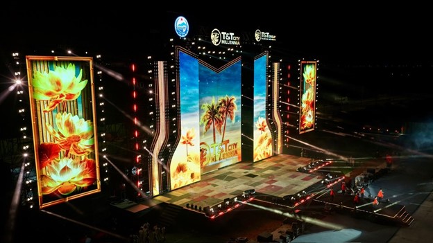 Th&#224;nh phố Thi&#234;n ni&#234;n kỷ T&amp;T City Millennia bừng s&#225;ng trước đại nhạc hội - Ảnh 8