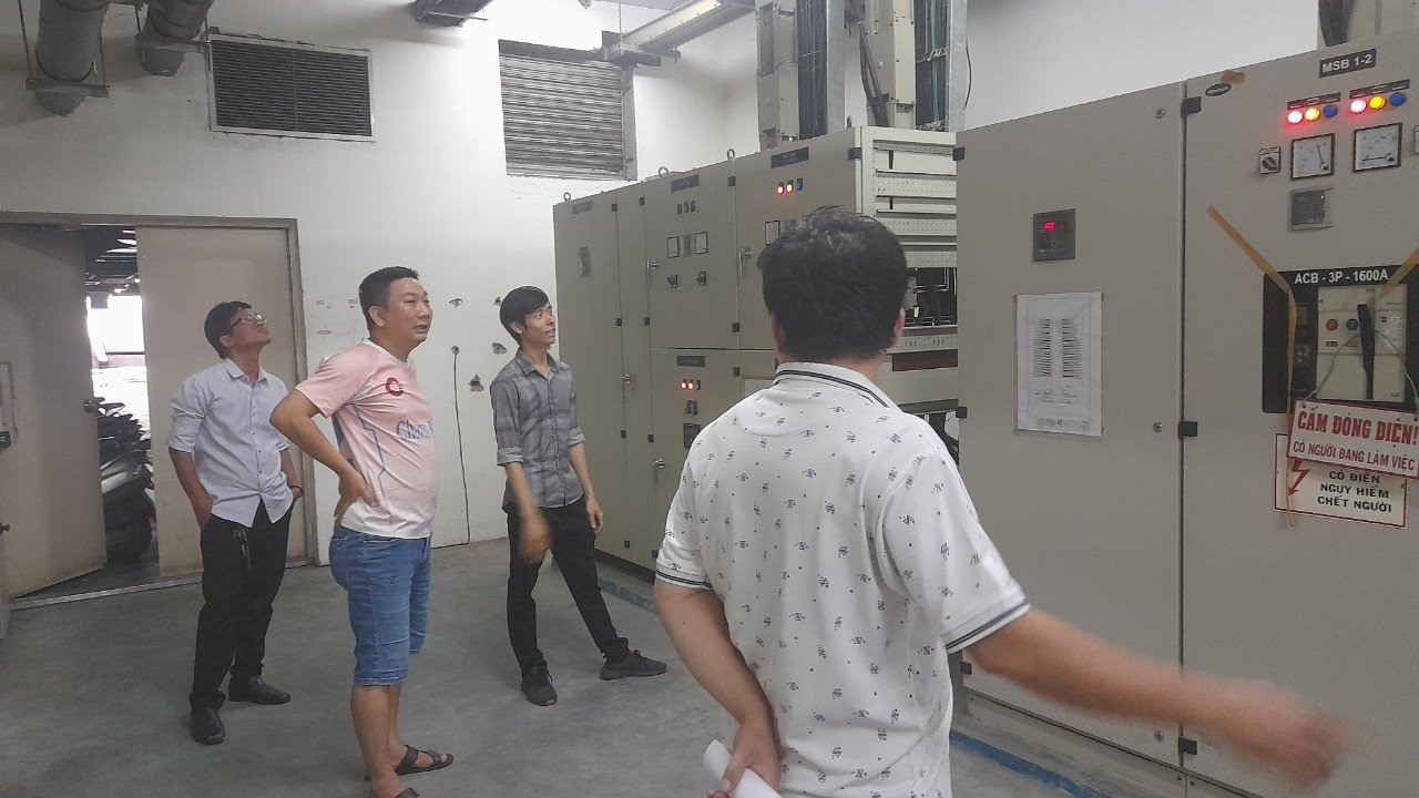 Cư d&acirc;n cho rằng, BQL t&ograve;a nh&agrave; đ&atilde; tự can thiệp v&agrave;o hệ thống điện căn hộ gia đ&igrave;nh, tiến h&agrave;nh ngắt kết nối hệ thống điện căn hộ khỏi m&aacute;y ph&aacute;t điện&hellip;