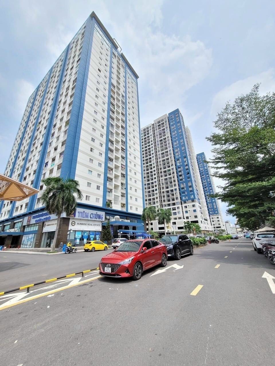 Bất ổn k&eacute;o d&agrave;i tại chung cư Charm Plaza do &ldquo;tr&ecirc;n n&oacute;ng dưới lạnh&rdquo;?