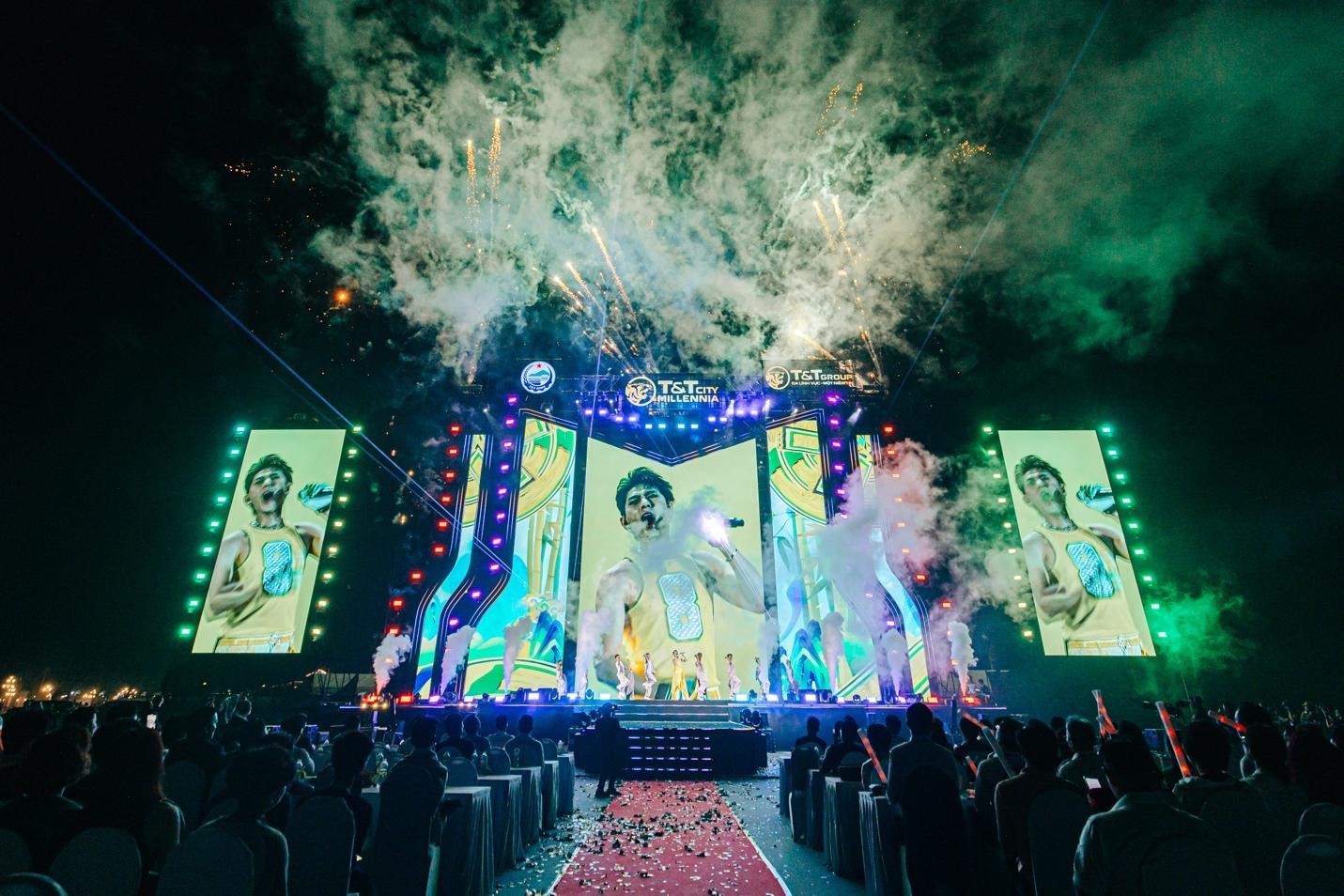 M&#227;n nh&#227;n với “si&#234;u s&#226;n khấu” tại Đại nhạc hội T&amp;T City Millennia - Ảnh 3