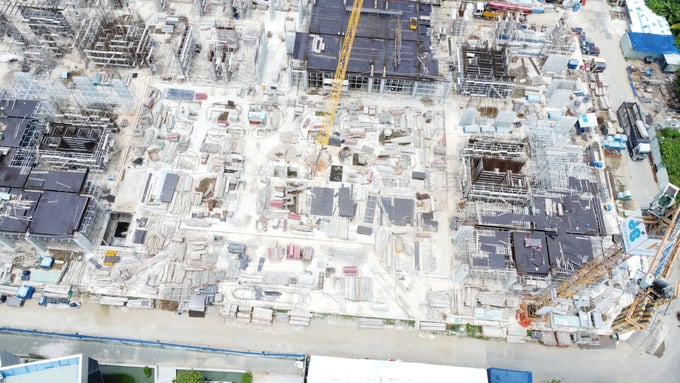 Hồi th&aacute;ng 12/2020, Hưng Lộc Ph&aacute;t v&agrave; VietinBank Chi nh&aacute;nh 1 đ&atilde; k&yacute; kết hợp đồng t&agrave;i trợ vốn cho dự &aacute;n khu đ&ocirc; thị Mũi N&eacute; Summerland với tổng hạn mức 1,500 tỷ đồng.