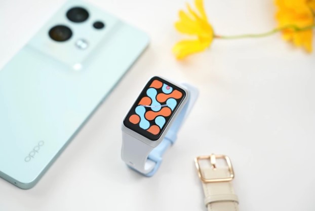 Oppo Band 2 - thế hệ v&ograve;ng đeo tay th&ocirc;ng minh mới của Oppo.