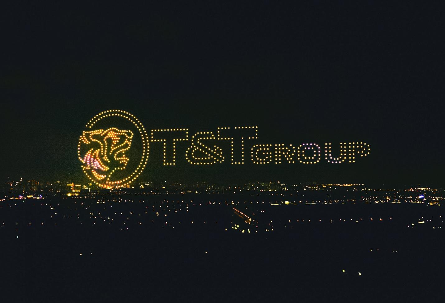 Chi&#234;m ngưỡng 1.000 drone tỏa s&#225;ng tr&#234;n bầu trời đ&#234;m Th&#224;nh phố Thi&#234;n ni&#234;n kỷ T&amp;T City Millennia - Ảnh 4