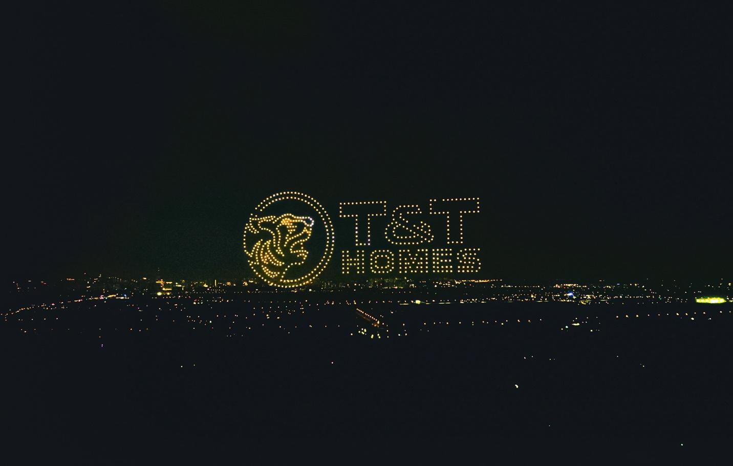 Chi&#234;m ngưỡng 1.000 drone tỏa s&#225;ng tr&#234;n bầu trời đ&#234;m Th&#224;nh phố Thi&#234;n ni&#234;n kỷ T&amp;T City Millennia - Ảnh 5