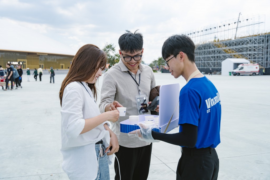 Nh&#236;n lại những khoảnh khắc “cực ch&#225;y” của Vinamilk tại V-Concert v&#224; V-Fest - Ảnh 2