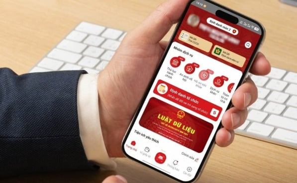 Người d&acirc;n đổi thẻ Căn cước miễn ph&iacute; khi thay đổi địa giới h&agrave;nh ch&iacute;nh tr&ecirc;n VNeID.