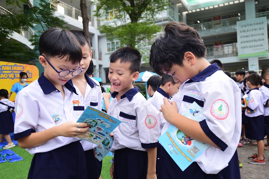 Chuỗi hoạt động tại trường học của Vinamilk gi&uacute;p trẻ em, những thế hệ người ti&ecirc;u d&ugrave;ng tương lai, n&acirc;ng cao nhận thức về m&ocirc;i trường