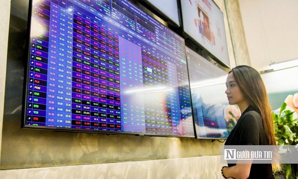 Lăng k&#237;nh chứng kho&#225;n 14/8: Kiểm định lại v&#249;ng 1.260 - 1.265 - Ảnh 1