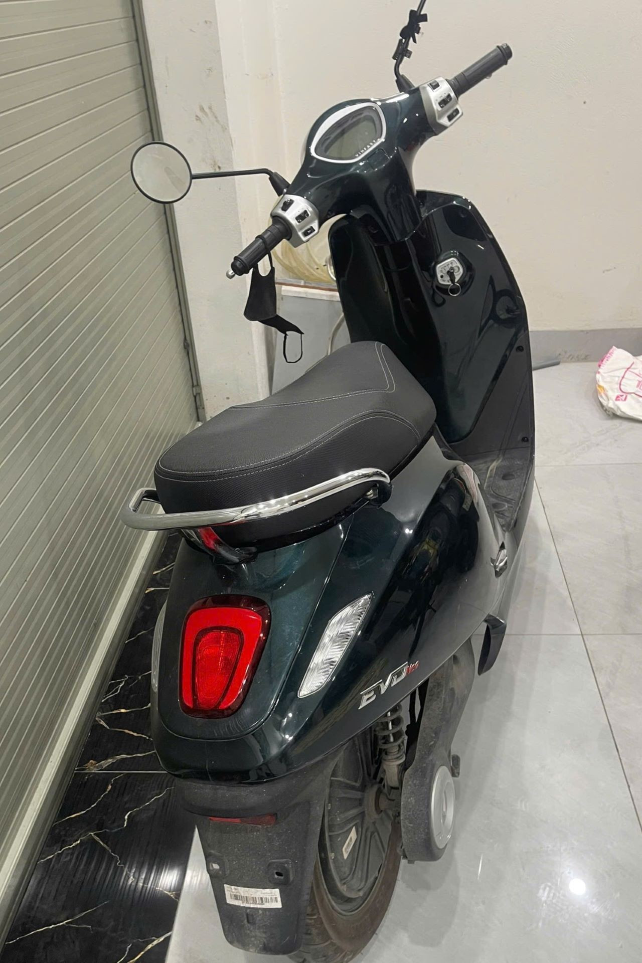 Chiế Evo Neo được chị Lệ Hằng mua trong &ldquo;một nốt nhạc&rdquo; để thay thế chiếc xe xăng cũ (Ảnh: NVCC).