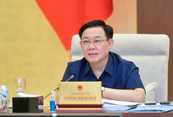 Chủ tịch Quốc hội Vương Đ&igrave;nh Huệ nhấn mạnh tr&aacute;ch nhiệm của đo&agrave;n gi&aacute;m s&aacute;t về việc thực hiện ch&iacute;nh s&aacute;ch, ph&aacute;p luật về quản l&yacute; thị trường bất động sản v&agrave; ph&aacute;t triển nh&agrave; ở x&atilde; hội rất lớn.