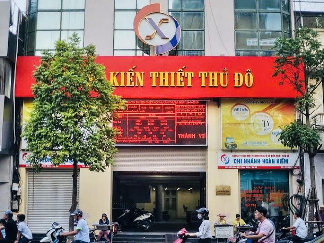 Ra đời từ năm 1962, C&ocirc;ng ty TNHH MTV Xổ số kiến thiết Thủ đ&ocirc; được xem l&agrave; "anh cả" trong ng&agrave;nh xổ số Việt Nam.