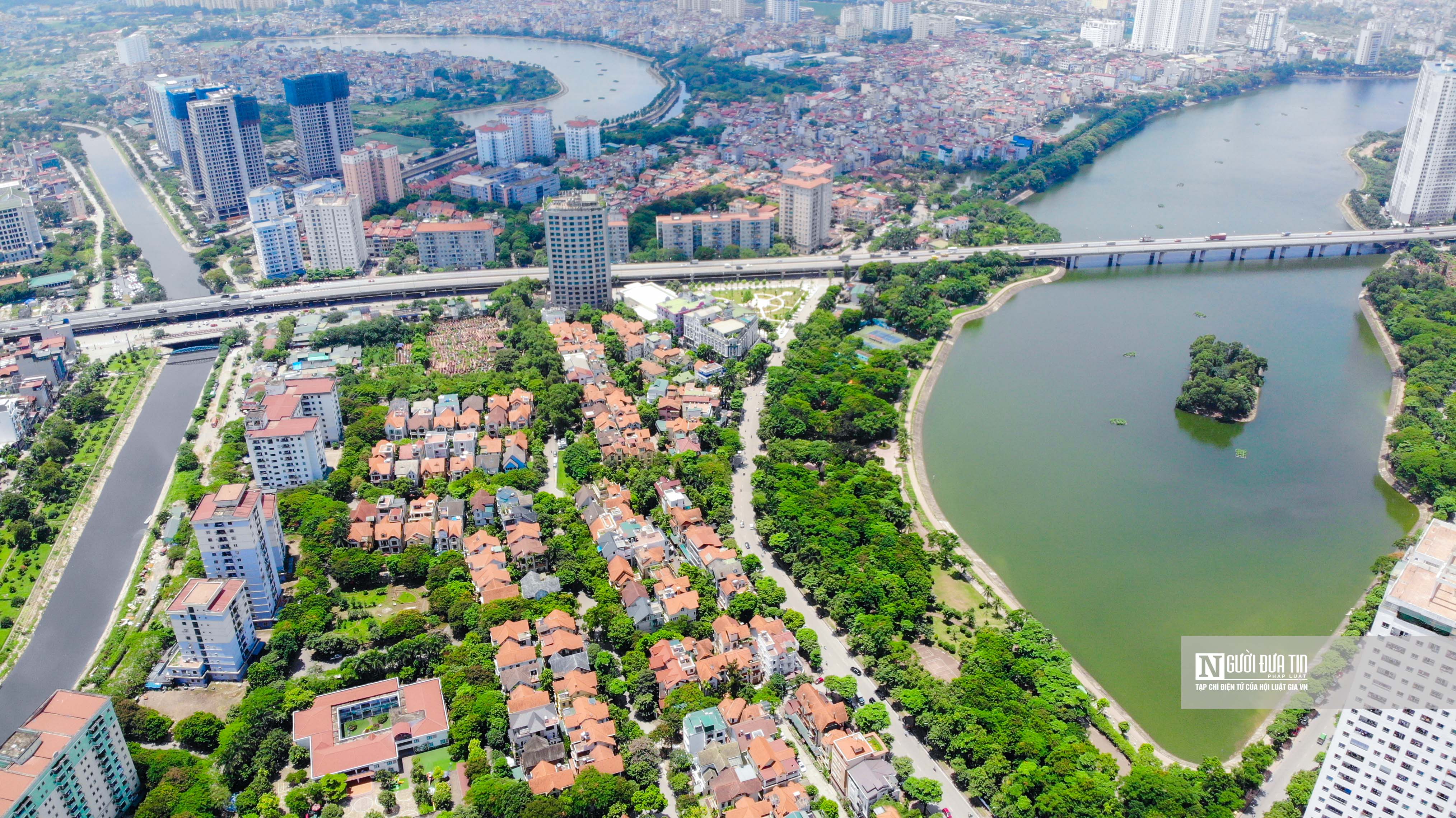 Thị trường bất động sản 6 th&aacute;ng đầu năm vẫn l&agrave; một nốt trầm k&eacute;o d&agrave;i.