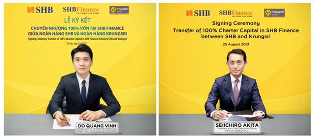 &Ocirc;ng Đỗ Quang Vinh - Gi&aacute;m đốc Khối Ng&acirc;n h&agrave;ng số, Ph&oacute; Gi&aacute;m đốc khối Ng&acirc;n h&agrave;ng b&aacute;n lẻ SHB, Chủ tịch Hội đồng th&agrave;nh vi&ecirc;n SHB Finance (tại Việt Nam) v&agrave; &ocirc;ng Seiichiro Akita - Chủ tịch ki&ecirc;m CEO Krungsri (tại Th&aacute;i Lan) k&yacute; thỏa thuận chuyển nhượng 100% vốn SHB Finance &nbsp;