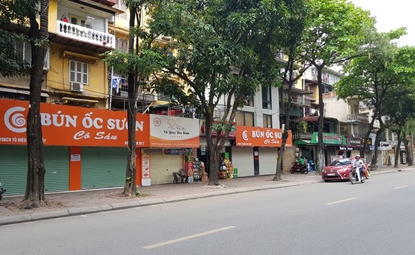 Dịch bệnh khiến h&agrave;ng loạt c&aacute;c cửa h&agrave;ng kinh doanh bị đ&oacute;ng cửa&nbsp; &nbsp;