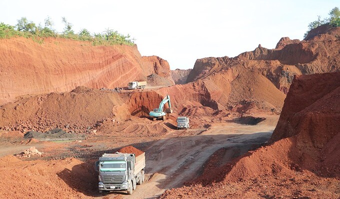 Ban Quản l&yacute; dự &aacute;n Thăng Long v&agrave; li&ecirc;n danh Vinaconex - Trung Ch&iacute;nh đ&atilde; để xảy ra sai phạm nghi&ecirc;m trọng khi cải tạo, lấy đất phục vụ cao tốc Phan Thiết - Dầu Gi&acirc;y.