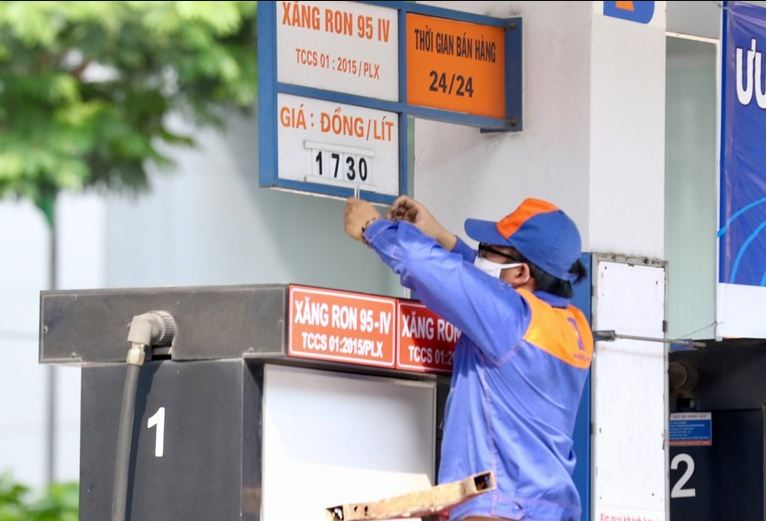 Gi&aacute; xăng dầu kỳ tới c&oacute; thể tăng hơn 2.000 đồng/l&iacute;t. Ảnh minh họa