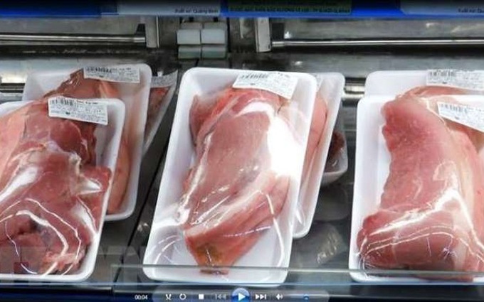 Nh&#224; đầu tư lo lắng khi cổ đ&#244;ng lớn li&#234;n tục b&#225;n cổ phiếu DBC - Ảnh 1