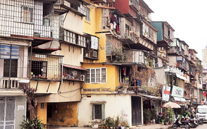 Nếu chủ sở hữu căn hộ chung cư c&oacute; nhu cầu t&aacute;i định cư tại chỗ, UBND cấp tỉnh quyết định hệ số bồi thường bằng 1 - 2 lần diện t&iacute;ch căn hộ cũ