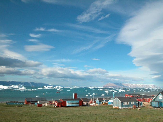 Kh&#225;m ph&#225; những v&#249;ng đất mặt trời kh&#244;ng bao giờ lặn - Ảnh 1