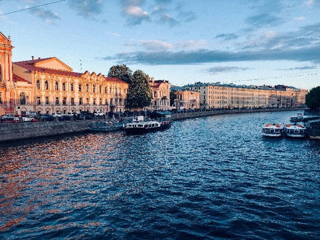 Kh&#225;m ph&#225; những v&#249;ng đất mặt trời kh&#244;ng bao giờ lặn - Ảnh 9