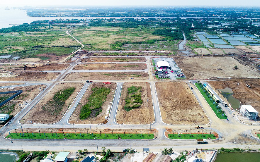 Người vay ng&#226;n h&#224;ng mua đất &quot;c&#242;ng lưng&quot; trả nợ - Ảnh 1