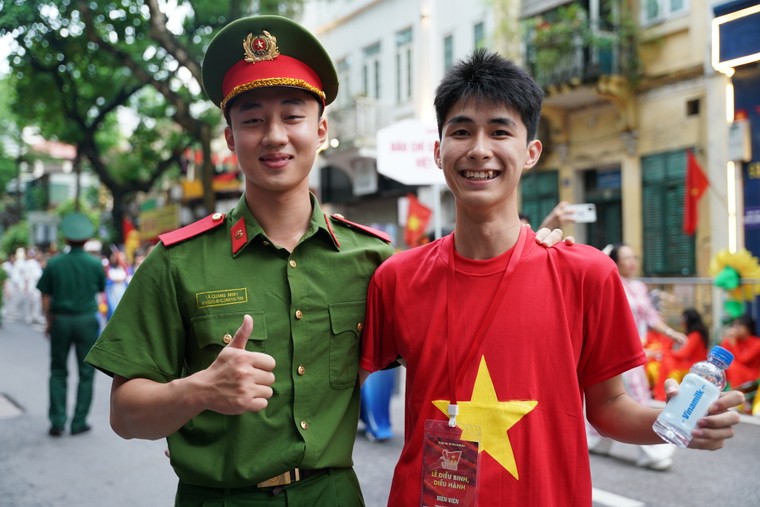 Vinamilk h&#242;a nhịp c&#249;ng triệu tr&#225;i tim mừng 80 năm Quốc kh&#225;nh - Ảnh 9