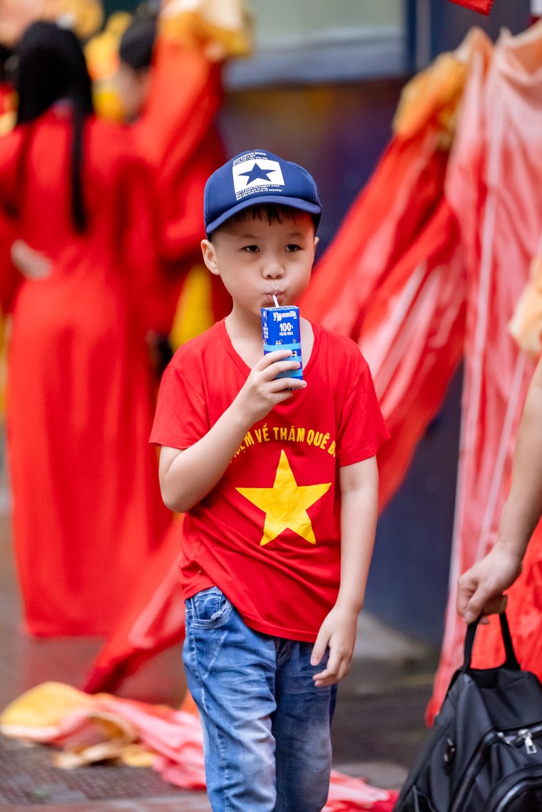 Vinamilk h&#242;a nhịp c&#249;ng triệu tr&#225;i tim mừng 80 năm Quốc kh&#225;nh - Ảnh 12