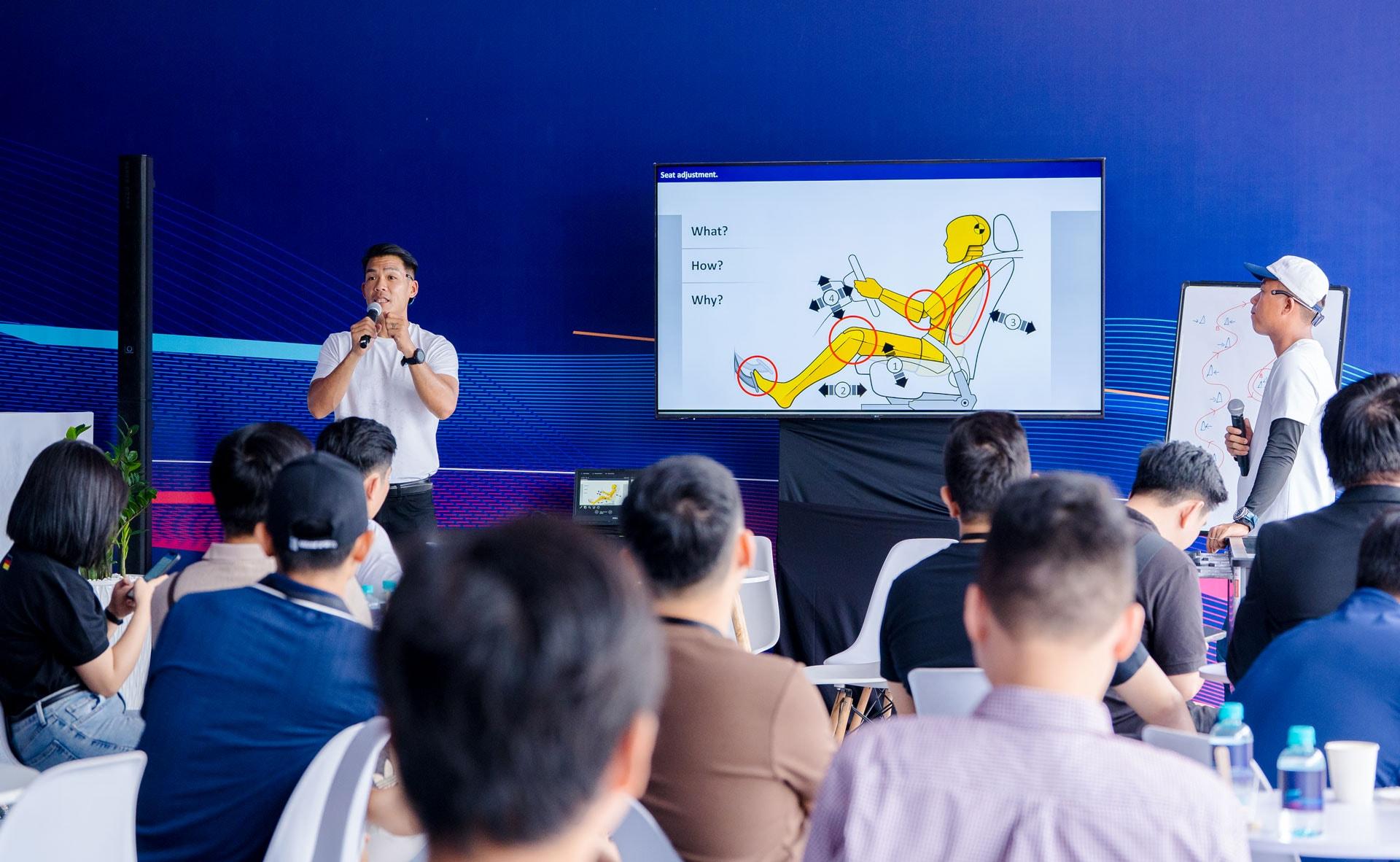 Chuy&ecirc;n gia hướng dẫn chi tiết về c&aacute;c sa h&igrave;nh v&agrave; kỹ thuật l&aacute;i xe.