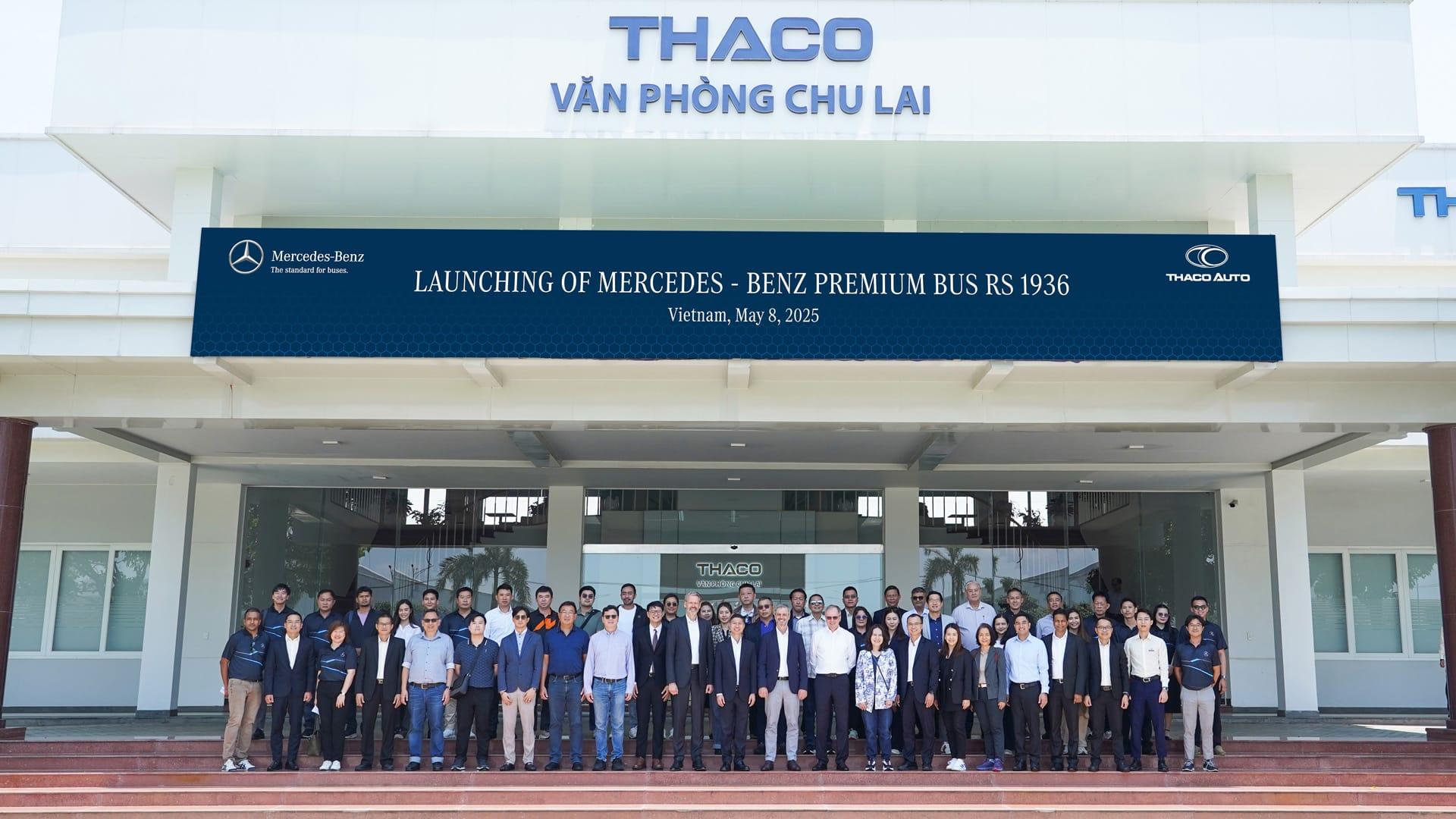 THACO AUTO phối hợp với DAIMLER BUS tổ chức chương tr&igrave;nh giới thiệu sản phẩm xe bus cao cấp Mercedes-Benz RS 1936 xuất khẩu sang thị trường Th&aacute;i Lan