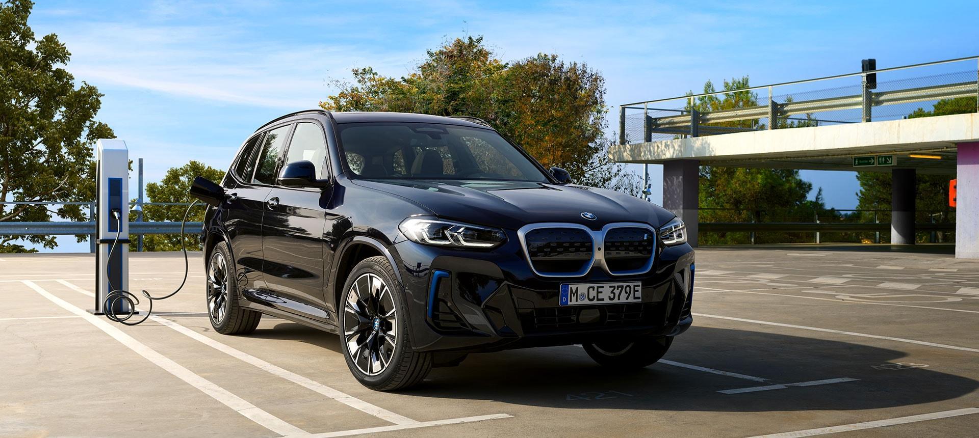 Xe điện BMW được tặng miễn ph&iacute; g&oacute;i sạc 2,000 kWh v&agrave; nhiều ưu đ&atilde;i kh&aacute;c.