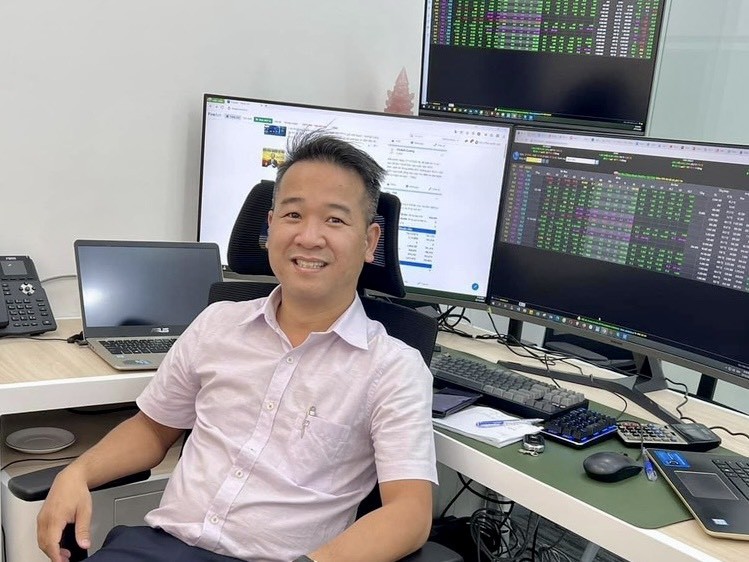 &Ocirc;ng Trần Qu&yacute; Dương, Gi&aacute;m Đốc chi nh&aacute;nh quận 1, CTCK Ph&uacute; Hưng.