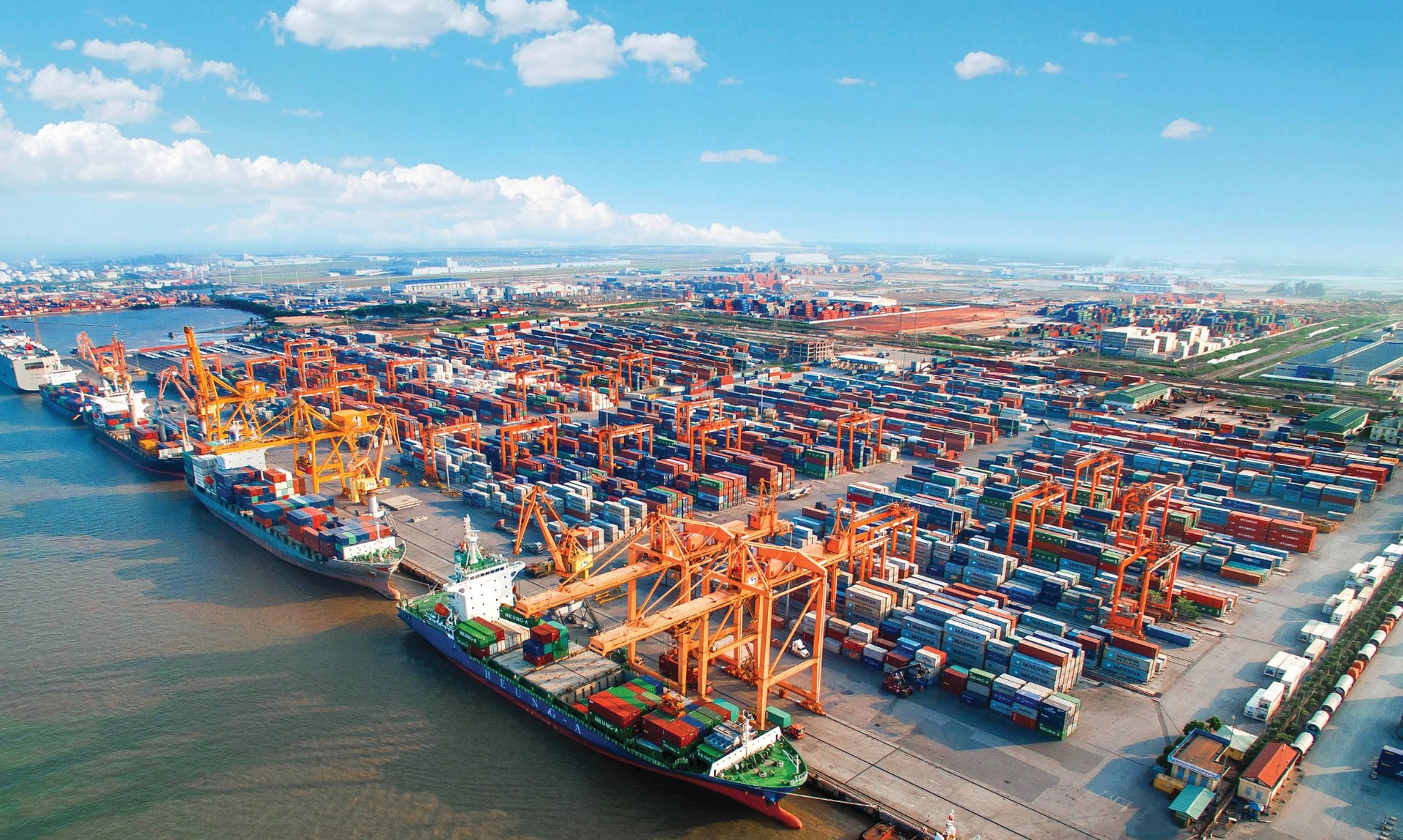 Cảng Hải Ph&#242;ng lỗ hơn 19 tỷ từ li&#234;n doanh khai th&#225;c cảng Lạch Huyện - Ảnh 1