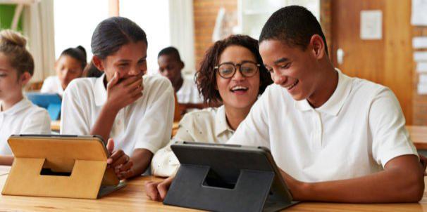 Dạy học kết hợp trong bối cảnh Covid-19 to&#224;n cầu - Ảnh 1