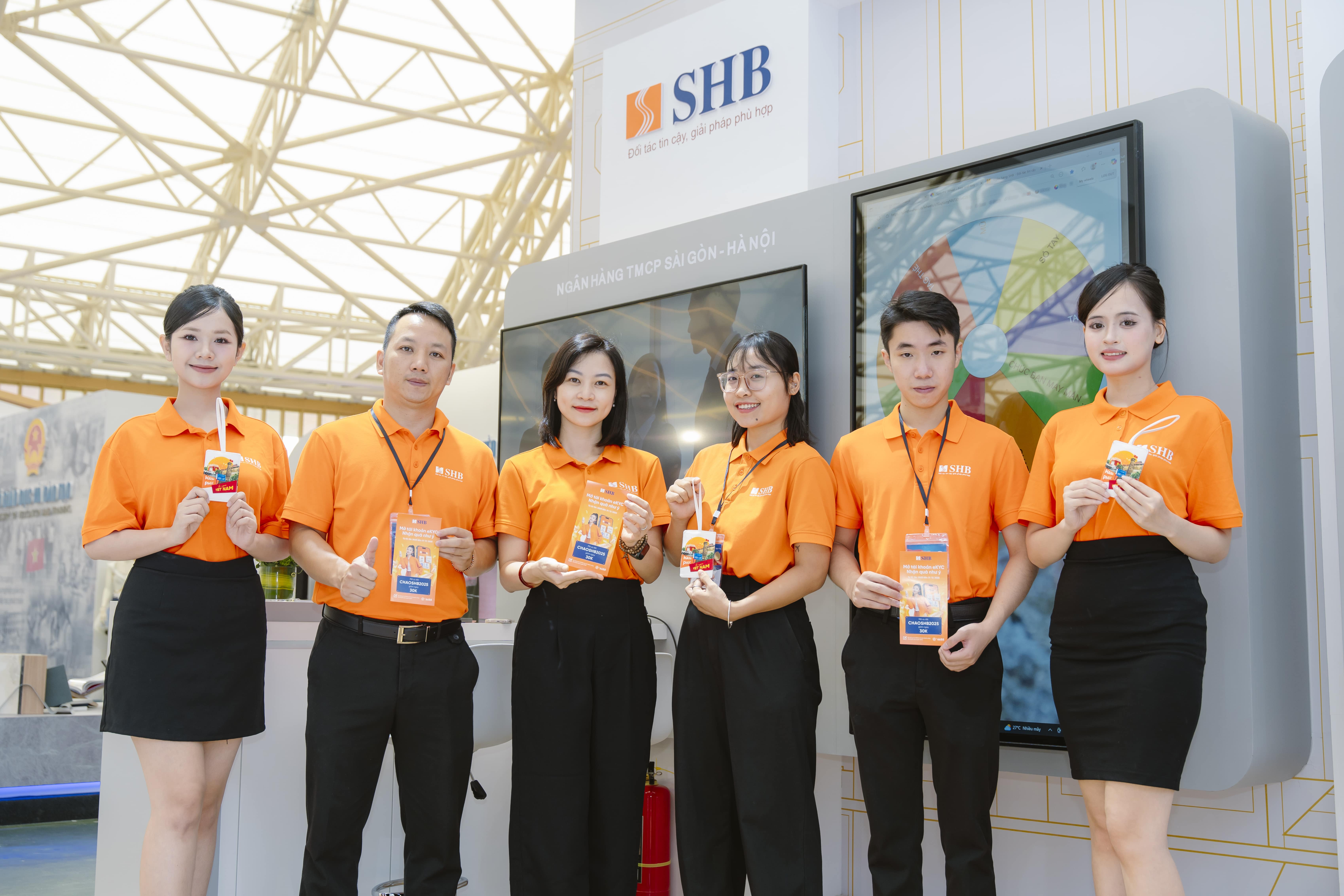 Kh&ocirc;ng gian triển l&atilde;m của SHB