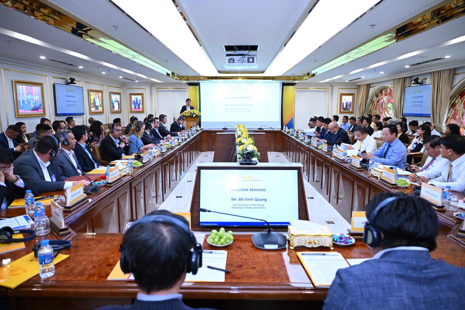 Quang cảnh buổi tọa đ&agrave;m.