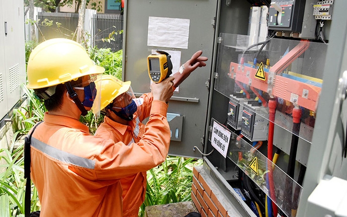 EVN bất ngờ b&#225;o lỗ gần 16.600 tỷ đồng b&#225;n ni&#234;n 2022 - Ảnh 1