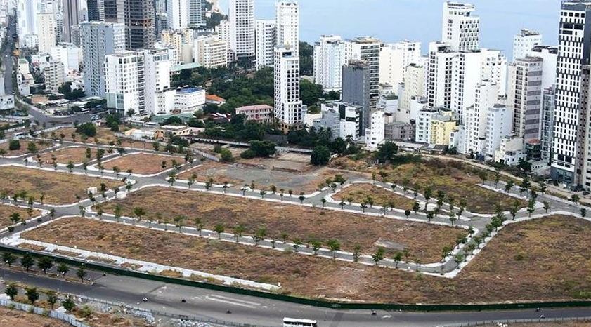 Tập đo&agrave;n Ph&uacute;c Sơn ph&acirc;n l&ocirc; b&aacute;n nền tại s&acirc;n bay Nha Trang. Ảnh: Ph&aacute;p luật TP.HCM